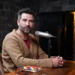 Investigan al psicólogo influencer “Doctor Chinaski” por supuestos abusos sexual y de poder