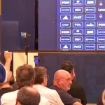 Insólito: una persona interrumpió a Scaloni en conferencia para dejar un extraño mensaje