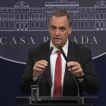 “Resistiré”, el verdadero mensaje que quiso transmitir Manuel Adorni