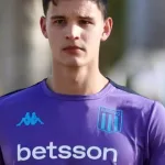 Sufre Racing: grave lesión de rodilla de Carboni