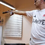 El tirador turco viral en los Juegos Olímpicos volvió a ser noticia y salió campeón europeo