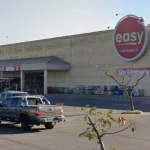Cencosud, empresa chilena candidata a comprar Carrefour, cerró un Easy en La Tablada y redujo las sucursales de supermercados Vea