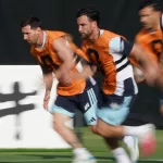 La práctica de la Selección antes de Suiza: 300 periodistas, 14 pecheras, ¿y el equipo?