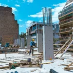 Por qué hay récord de ventas pero las obras en construcción quedaron a contramano