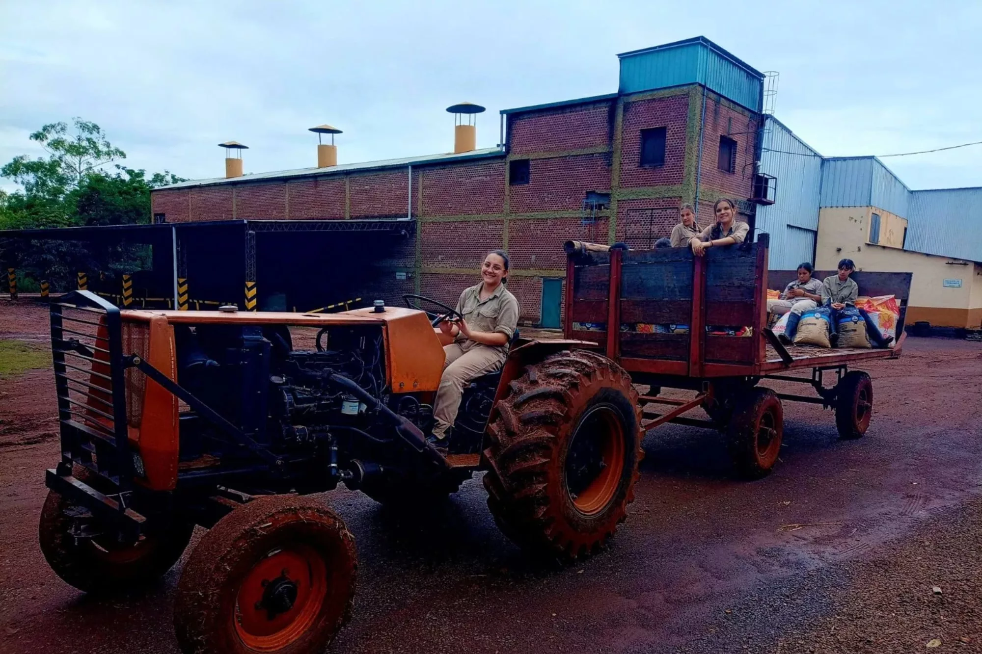 A lo largo y ancho del país, está creciendo la matrícula de mujeres en escuelas técnicas 