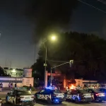 En medio de negociaciones, sigue la tensión en Santa Fe por la protesta policial