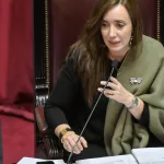 Victoria Villarruel fue a Comodoro Py a una audiencia con un periodista aliado de Milei al que denunció por llamarla “traidora y golpista”