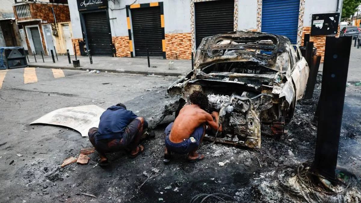 Una postal de lo que dejaron los enfrentamientos de este martes en Río.