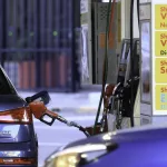 La nafta ya subió más de un 23% desde el inicio de la guerra y llenar el tanque cuesta más de $100 mil