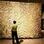 El Malba presenta a la artista colombiana Olga de Amaral con una muestra sobre su monumental obra textil