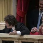 El detrás de escena de la visita de Adorni a Diputados: música Rocky, pochoclos y mega operativo de seguridad