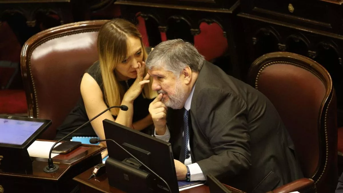 José Mayans y Anabel Fernández Sagasti