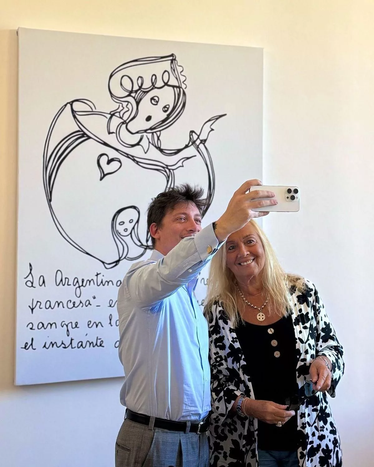 En marzo, Santiago Caputo recibió en su despacho de la Casa Rosada a Marcela Podestá Costa, la sobrina nieta de Benjamín Solari Parravacini.