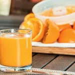 Por qué el jugo de naranja no es un alimento tan saludable como creíamos