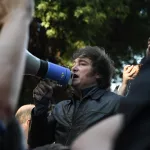 Javier Milei apuesta a quedarse con un tercio del Congreso y promete que habrá inflación cero en agosto de 2026