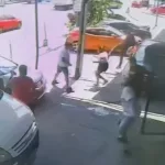 Tras una violenta discusión, regresó con su auto y atropelló a su papá y a otras dos personas