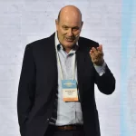 Sturzenegger insultó a los argentinos por no “aprovechar las opciones que ofrece la minería”