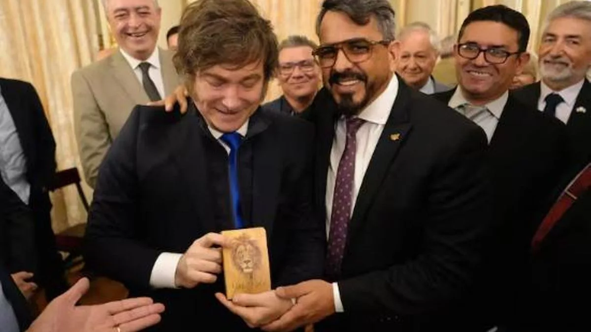 Milei y pastores evangélicos en la Casa Rosada.