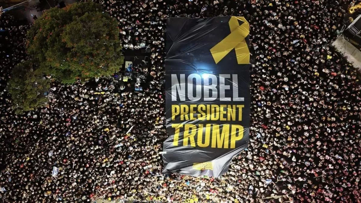Imagen de la concentración del sábado en la Plaza de los Rehenes de Tel Aviv.