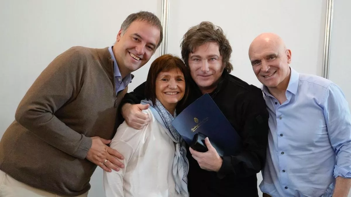 Milei se mostró en Expoagro con Bullrich, Espert y Adorni.