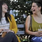 Amigas que vivan cerca: cómo nos cambia la vida compartir lo cotidiano