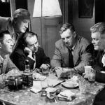 No hay conspiraciones ni planes perfectos, solo martillos y escaleras