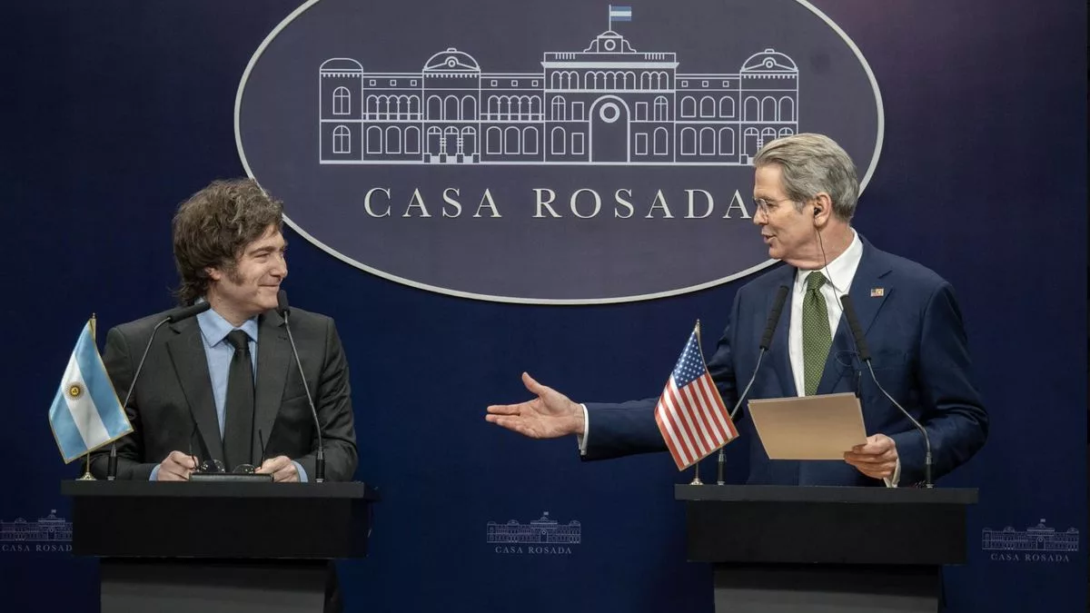 Milei y Bessent, en Buenos Aires en abril de 2025.