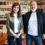 Un sindicalista enfrentado a Milei se mostró con Cristina Kirchner y se reabre en el peronismo el debate por el empleo público