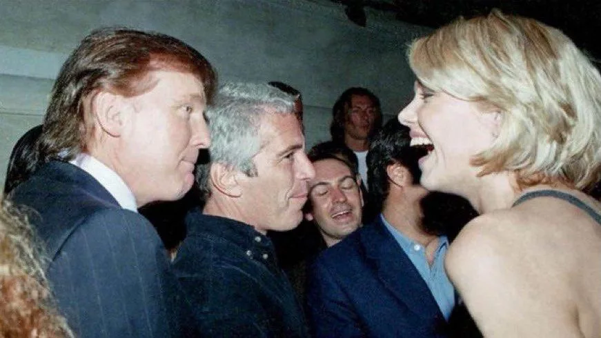Trump, con Epstein.