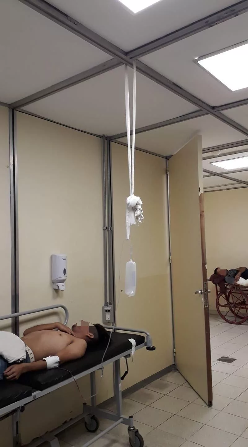 Los trabajadores del Durand denuncian que muchos pacientes tienen que ser atendidos en los pasillos.