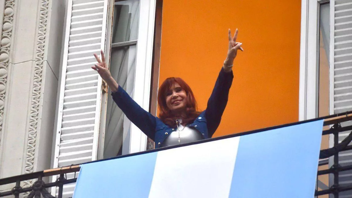 Cristina Fernández volvió a apuntar al desdoblamiento de las elecciones bonaerenses como factor importante para explicar la derrota en las legislativas.