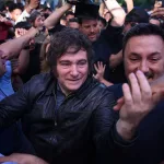Funcionarios, contratistas del Estado y viejos aliados: los nombres detrás de los mayores aportes electorales