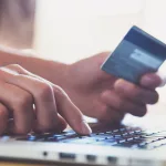 Detuvieron a una mujer que robó tarjetas de crédito y compró ropa y electrodomésticos por 13 millones de pesos en Neuquén