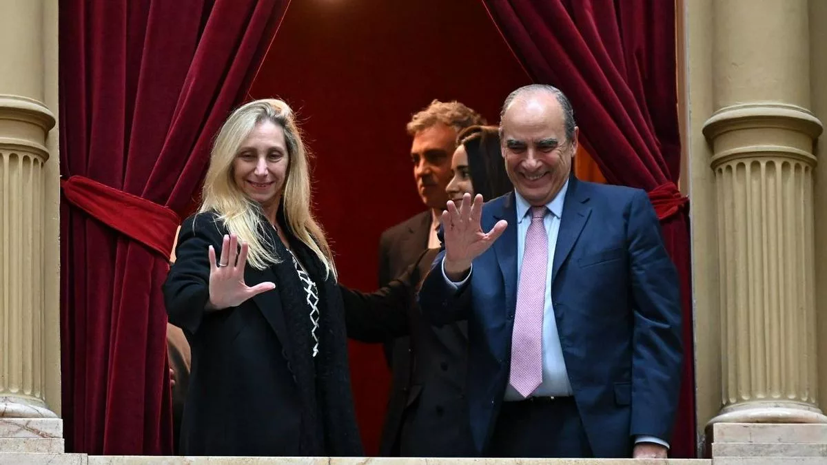 Karina Milei y Guillermo Francos, presentes durante la votación de la ley Bases en el Congreso.