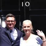 Andy Burnham asume el cargo de primer ministro de Reino Unido, el séptimo en una década
