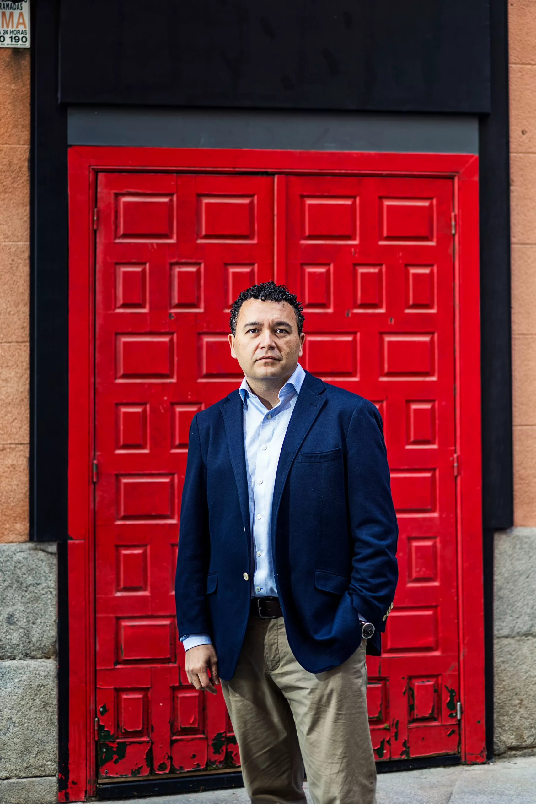 Alfredo Rodríguez-Muñoz, psicólogo experto en sueño, en el centro de Madrid, a 24 de marzo de 2026. 