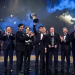 Con una ausencia de peso, Lando Norris recibió el trofeo de la Fórmula 1 en la gala de la FIA