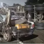 Volcó un camión en la autopista Riccheri en medio de la niebla: importantes demoras para llegar a la Ciudad de Buenos Aires