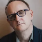 El hijo de John Le Carré resucita a su espía más famoso en ‘La decisión de Karla’