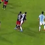 Marcos Rojo le pegó una piña a Martínez Quarta y fue expulsado