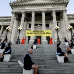 Los 12 activistas de Greenpeace detenidos en el  Congreso: todos sin antecedentes y puestos en libertad