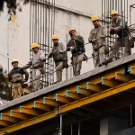 Por la menor inflación y las sumas fijas, los salarios de convenio repuntaron en abril