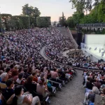 El Brecht del 50 aniversario del Grec provoca demasiado distanciamiento