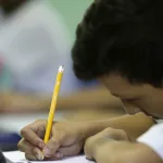 Ayuda Escolar ANSES abril 2026: cuánto se cobra y cuándo pagan el extra de $85.000