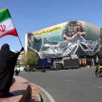 Irán aceptó la tregua y anunció la reapertura del estrecho de Ormuz, pero advirtió que “no significa el fin de la guerra”