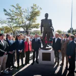 Inaugurado el monumento a Antoñete en la explanada de Las Ventas