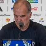 Bielsa antes del debut: sin dramas por el retraso y una advertencia sobre Arabia Saudita