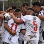 Primera C: Claypole tomó aire, varios dejaron pasar la cima y dos suspendidos