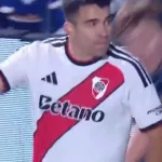 Dura baja en River: Acuña salió lesionado