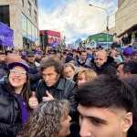 Javier Milei y sus medidas, EN VIVO: “Los violentos de siempre”, el Presidente acusó al kirchnerismo por su fallida caminata de campaña en Ushuaia